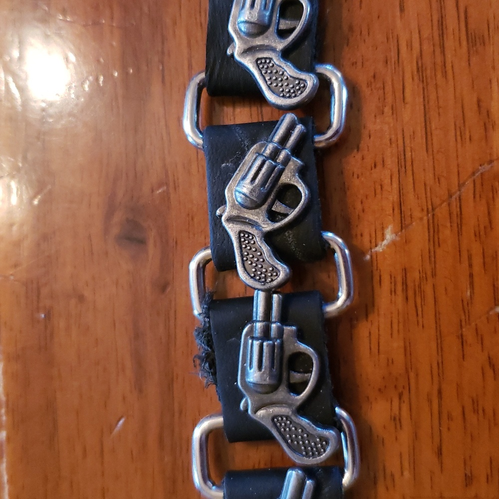 Black and Silver Gun Chain Bracelet - Picture 2 of 4